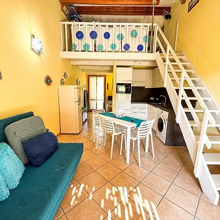 Ostrica Holiday home *